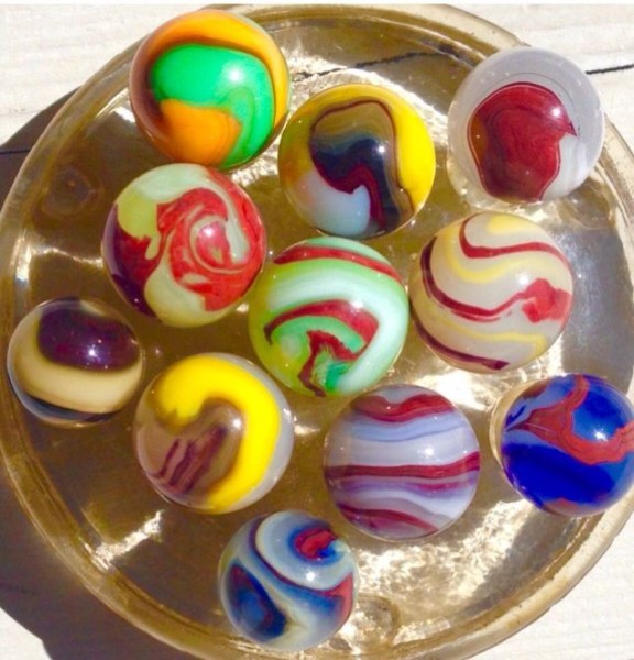 Miscellaneous Akro Agate Oxblood Marbles.jpeg
